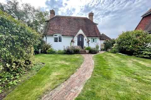 2 bedroom detached house for sale - Upper Wish Hill, Eastbourne, East Sussex, BN20