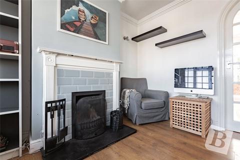 3 bedroom terraced house for sale - May Walk, Moulsham, Essex, CM2