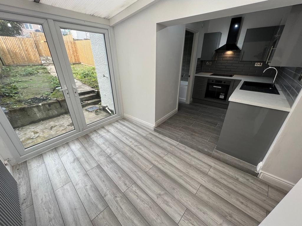 Primrose Street Tonypandy Tonypandy 4 bed terraced house for sale £