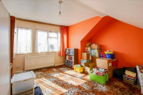 75 Park View, London, W3 0PU