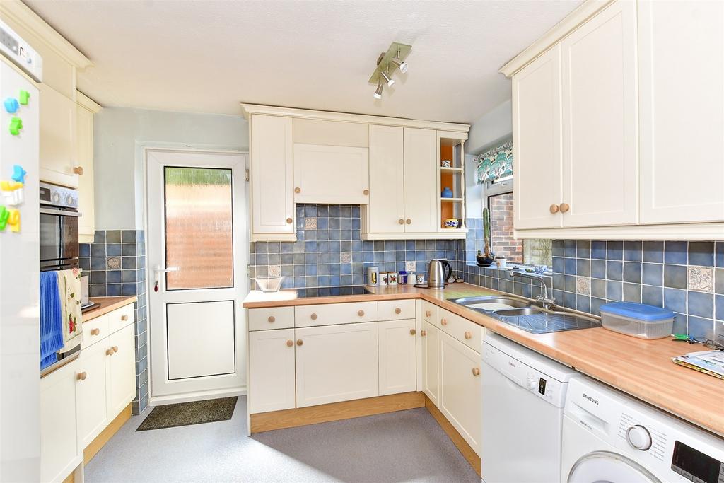 Higham Lane, Tonbridge, Kent 4 bed detached house for sale £600,000