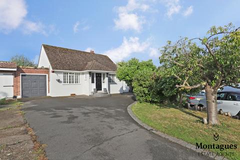 8 Green Walk, Ongar, CM5 9HR