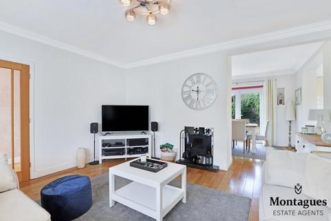 8 Green Walk, Ongar, CM5 9HR
