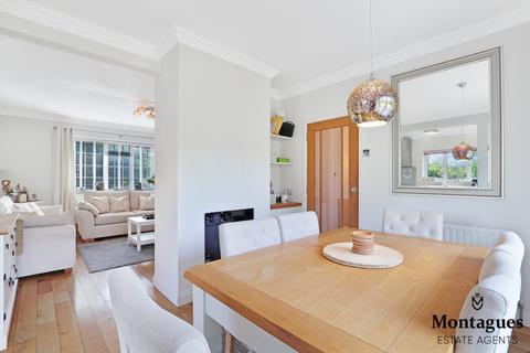 8 Green Walk, Ongar, CM5 9HR