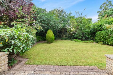 3a Leatherhead Road, Ashtead, KT21 2TW