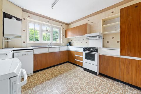 3a Leatherhead Road, Ashtead, KT21 2TW