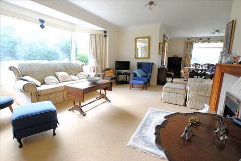 4 bedroom detached bungalow for sale, Westfields, Lamphey, Pembroke, SA71 5NS