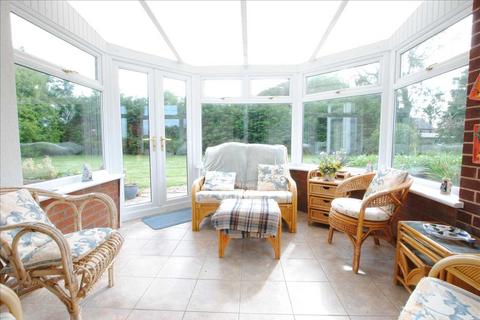 4 bedroom detached bungalow for sale, Westfields, Lamphey, Pembroke, SA71 5NS