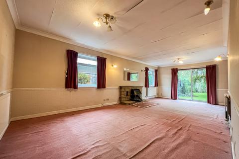 3 bedroom bungalow for sale - Lincoln Close, Tupsley, Hereford, Herefordshire