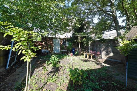 697 Greenford Road, Greenford, UB6 8QL
