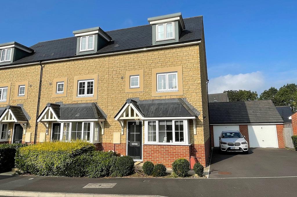 Evercreech, Somerset, BA4 4 bed end of terrace house for sale £375,000