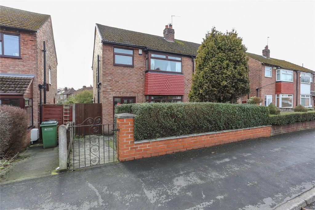 Manchester Road, Heaton Norris... 3 bed semidetached house £1,200