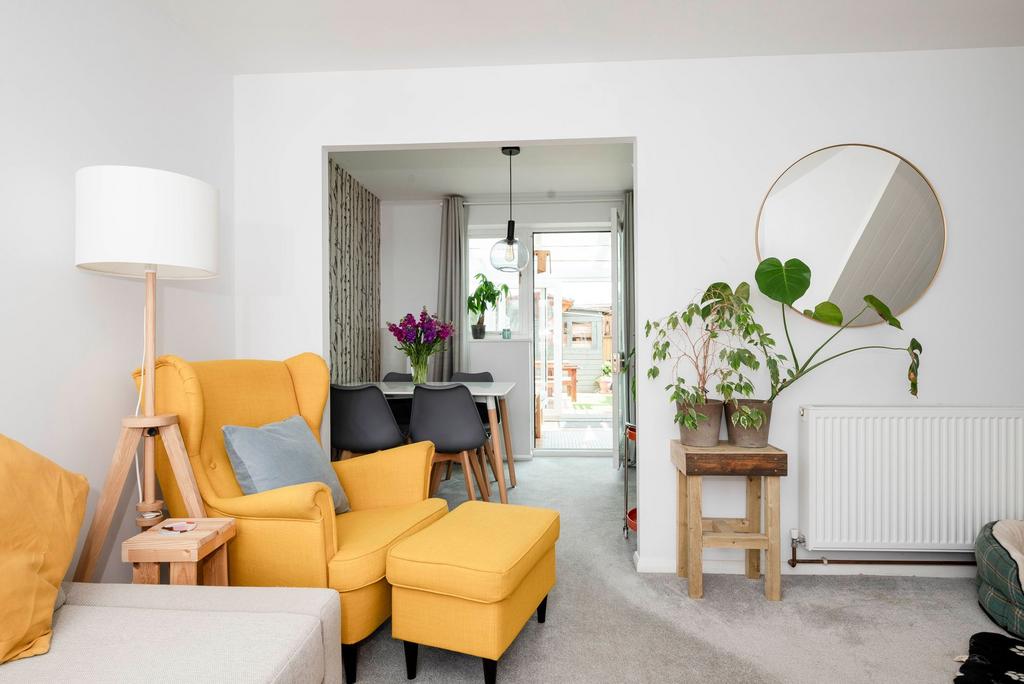 Primrose Court, MoretonInMarsh, GL56 2 bed terraced house £260,000