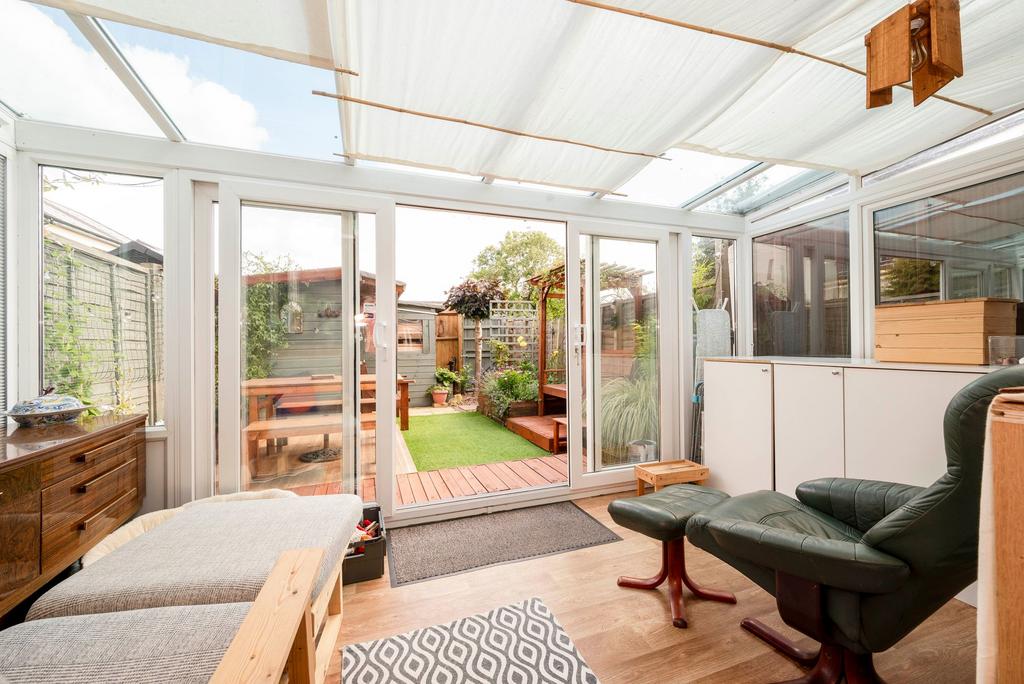 Primrose Court, MoretonInMarsh, GL56 2 bed terraced house £260,000