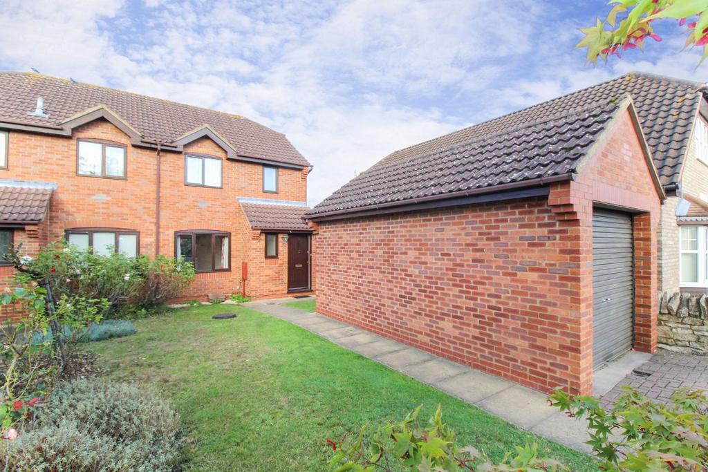 Deep Spinney, Biddenham, Bedford 3 bed semidetached house £300,000