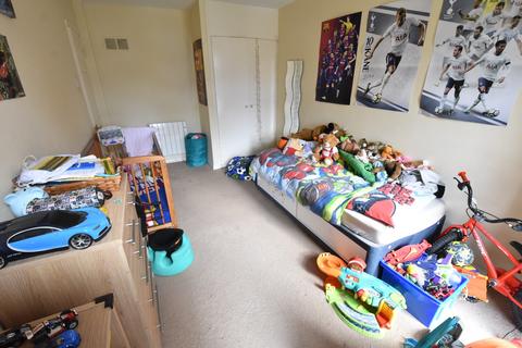 11 Elderberry Close, Luton, LU2 8JD