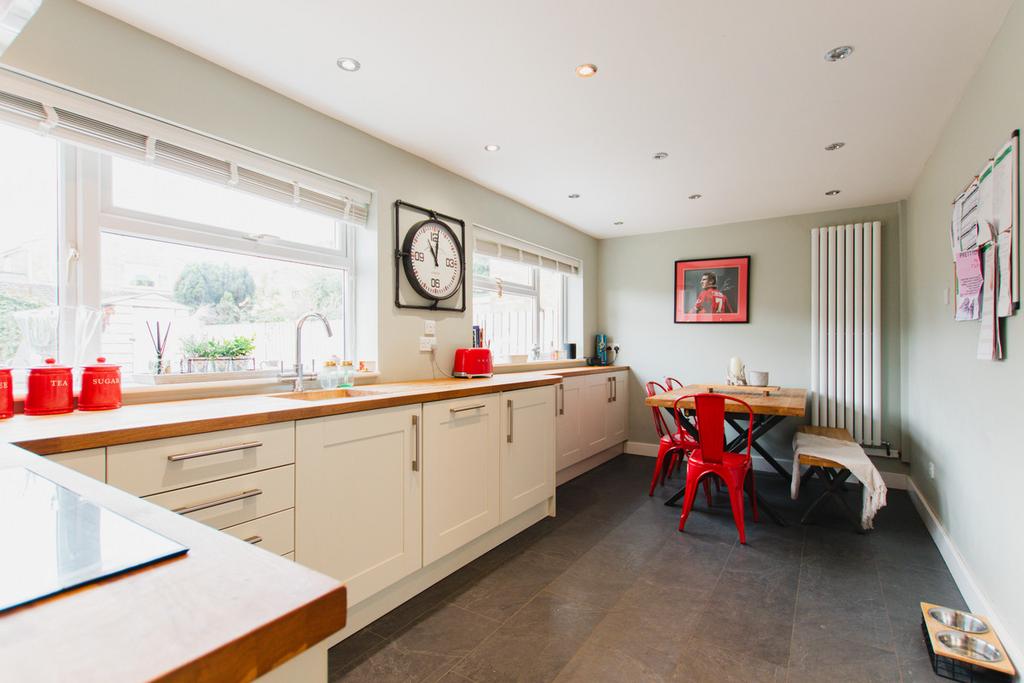 Avocet Way, Banbury, OX16 3 bed link detached house for sale £325,000