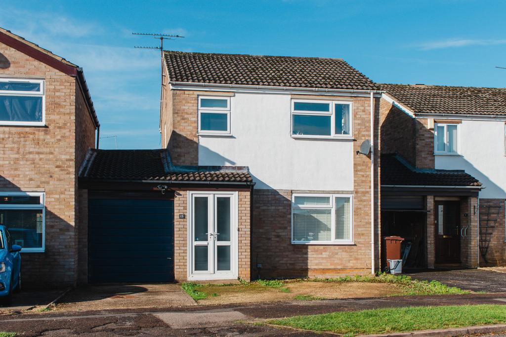 Avocet Way, Banbury, OX16 3 bed link detached house for sale £325,000