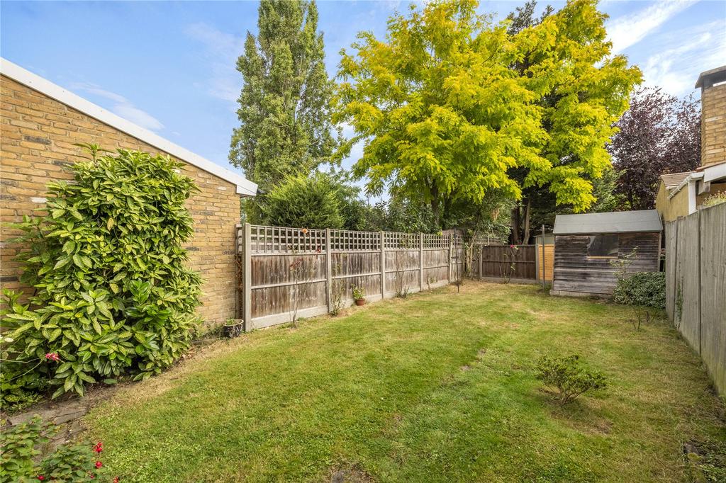 Frensham Drive, Putney, London 3 bed terraced house for sale £500,000