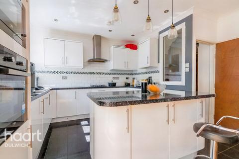 5 bedroom semi-detached house for sale - Westwood Park, London
