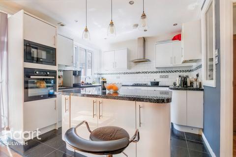 5 bedroom semi-detached house for sale - Westwood Park, London