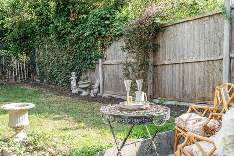 34 Wood Vale, London, SE23 3EE