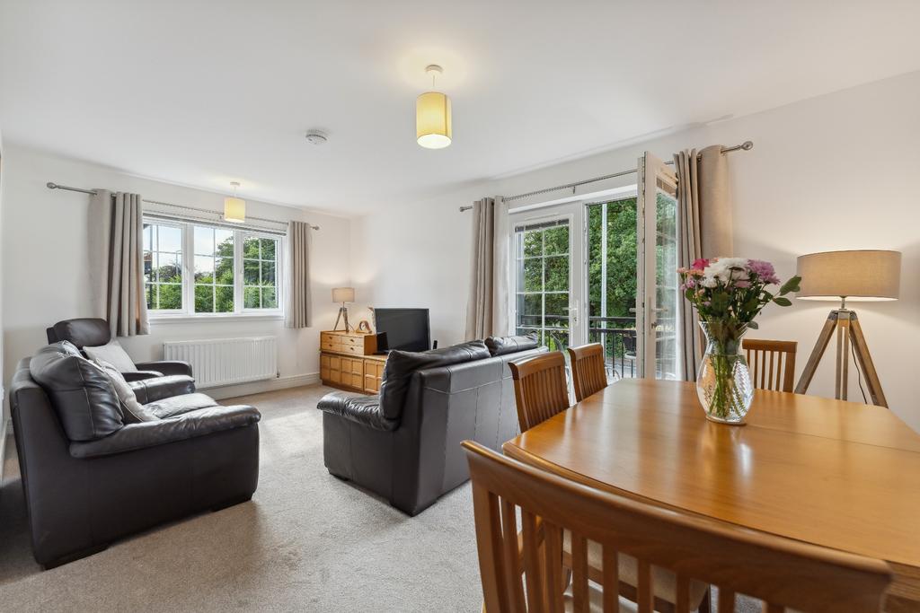 Alexander Grove, Flat 1/3, Bearsden, East Dunbartonshire, G61 3EF 2 bed