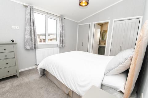 2 bedroom park home for sale, Park Realty Radcliffe at Tallington Lakes, Tallington Lakes Leisure Park Ltd, Barholm Road PE9