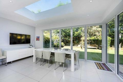 6 bedroom detached house for sale, Courtgate Close, Mill Hill