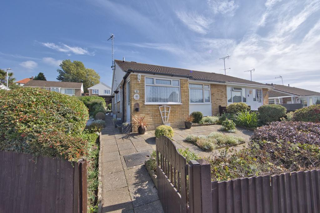 Moat Farm Road, Folkestone, CT19 2 bed semidetached bungalow for sale