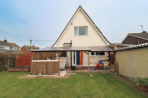 2 bedroom detached house for sale, Cowlings Close, Hunmanby YO14