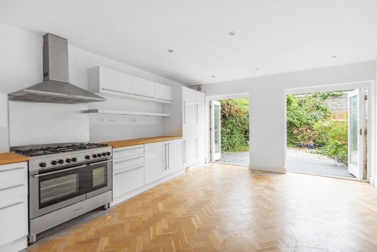Dartmouth Hill Greenwich SE10 4 bed house £3,000 pcm (£692 pw)