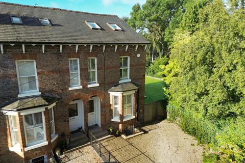 14 Cavendish Grove, Eccles, Manchester, M30 9HR