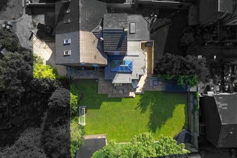 14 Cavendish Grove, Eccles, Manchester, M30 9HR