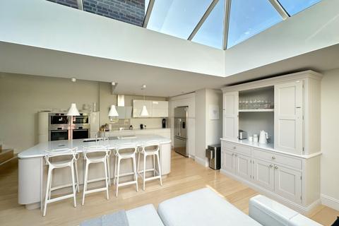 14 Cavendish Grove, Eccles, Manchester, M30 9HR