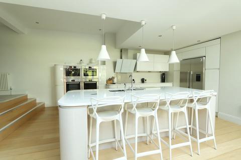 14 Cavendish Grove, Eccles, Manchester, M30 9HR