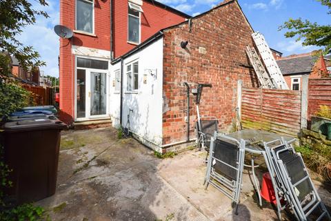 3 bedroom semi-detached house for sale - Prestwich, Manchester M25