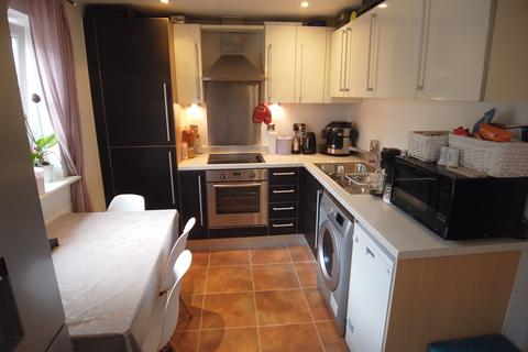 1 bedroom flat for sale, Trafalgar Gardens, Crawley RH10