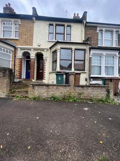 2 bedroom terraced house for sale, Pentire Road, E17