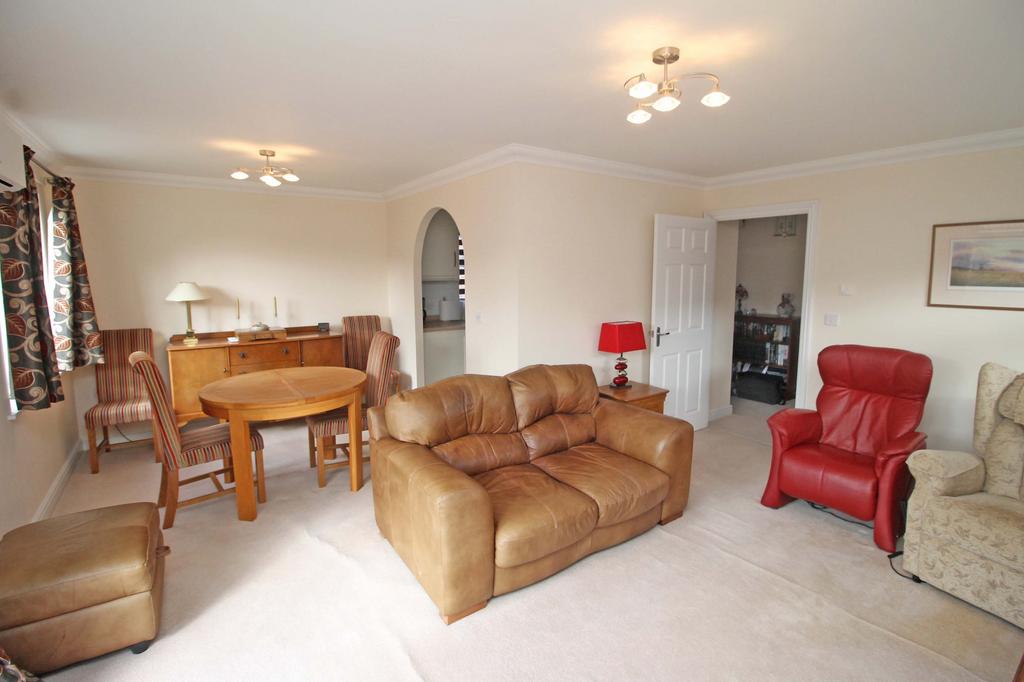 Ainsworth Road, Holt NR25 2 bed detached bungalow for sale £339,950