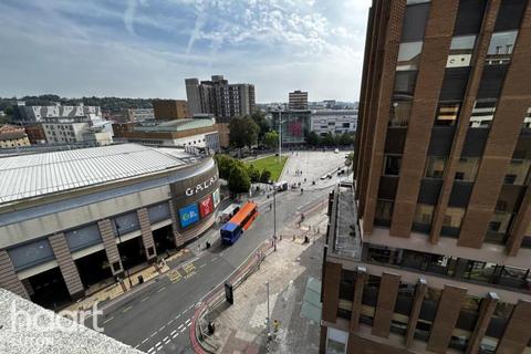 2 bedroom flat to rent, Alma Street, Luton