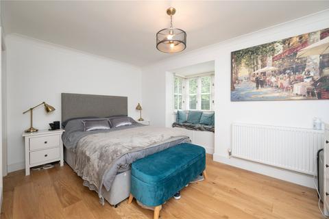 2 bedroom flat for sale, Minister Court, Frogmore, St. Albans, Hertfordshire