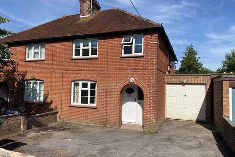 3 bedroom semi-detached house to rent, Priory Road, Hungerford