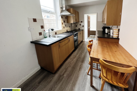 4 bedroom terraced house to rent - Lytton Road, Leicester, Leicestershire
