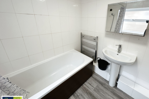 4 bedroom terraced house to rent - Lytton Road, Leicester, Leicestershire