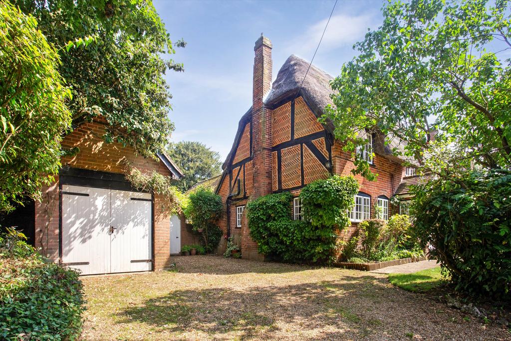 Compton Street, Compton, Winchester, Hampshire, SO21 2 bed semi