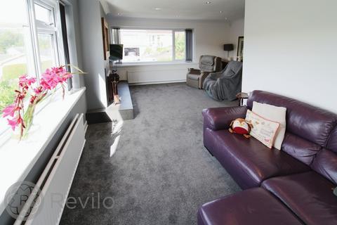 2 Nudger Close, Dobcross, Oldham, OL3 5AP