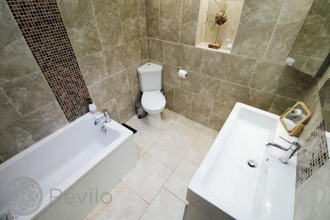 2 Nudger Close, Dobcross, Oldham, OL3 5AP