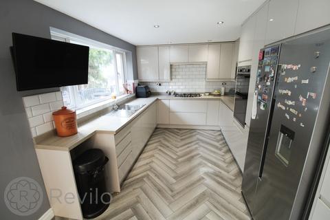 2 Nudger Close, Dobcross, Oldham, OL3 5AP