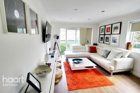 undefined, Elderberry Way, London
